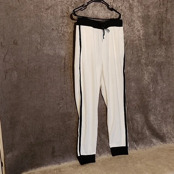 Karl Lagerfeld Paris Micro-Fleece Jogger Pants - Picture 2 of 5